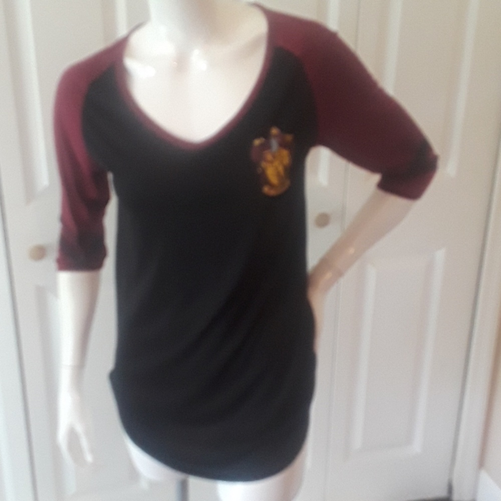 Quarter sleeve  T-shirt